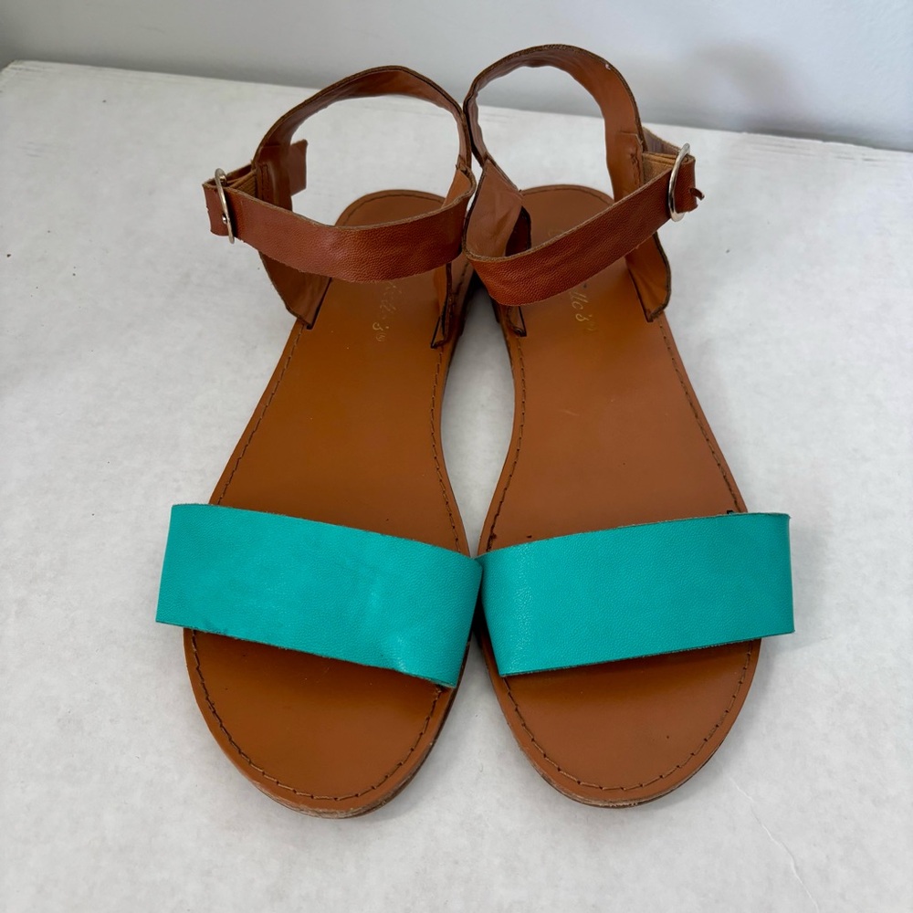 Breckelle’s Open Toe Strappy Sandal